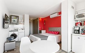 Studio Vue mer panoramique, piscine Port Vénus village naturiste
